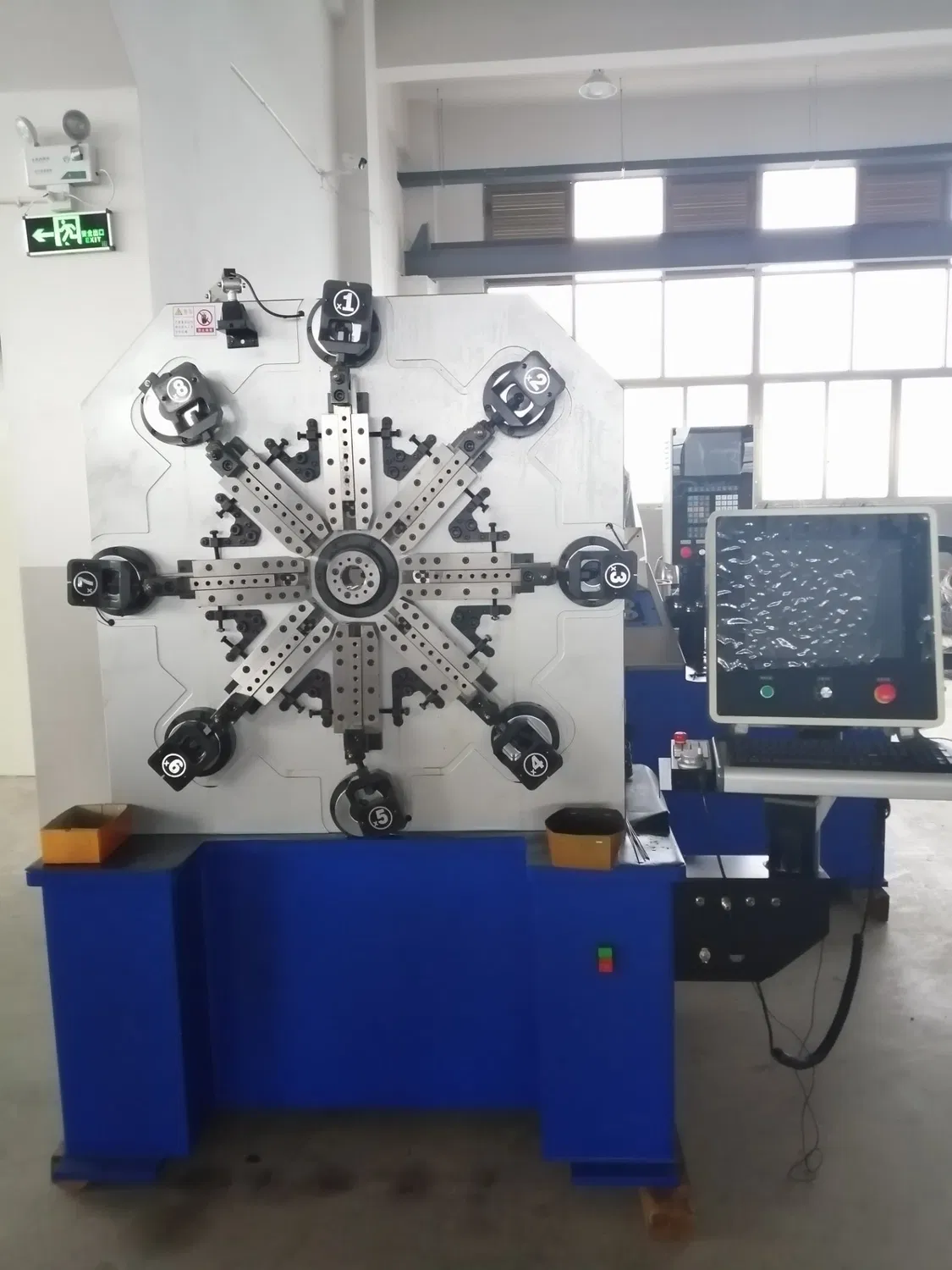 เครื่องทำสปริงแบบดัดลวด CNC ที่มีประสิทธิภาพสูงและหลากหลายสำหรับการทำสปริงเกลียว pictures & photos