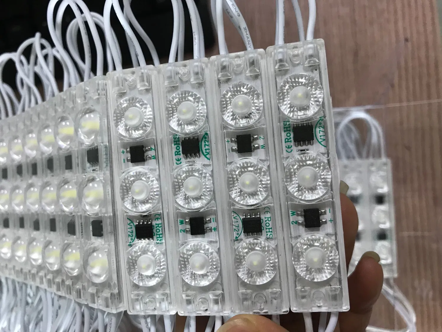110V/220V โมดูลแหล่งกำเนิดแสง LED แรงดันสูง โมดูล LED แรงดันสูง 2835 โมดูลเลนส์ฉีด pictures & photos