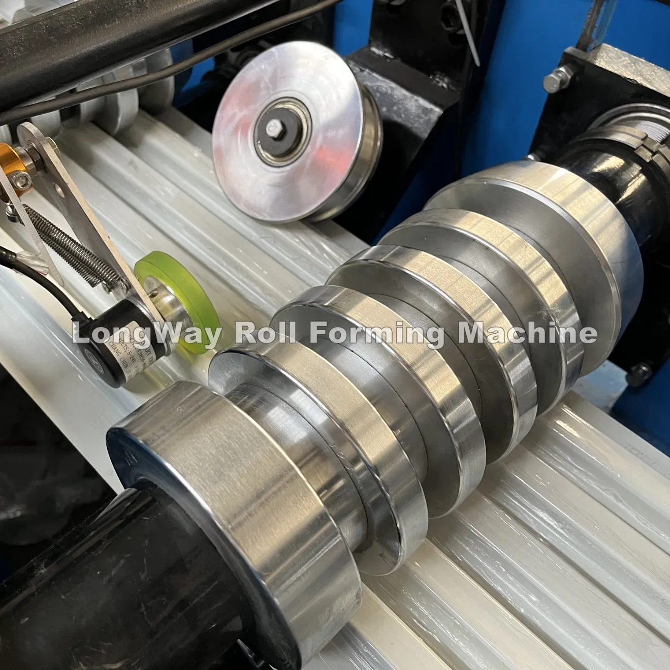 Metaal Wandpaneel Bekleding Rolvormmachine Doosrib Wandbekledingsmachine pictures & photos