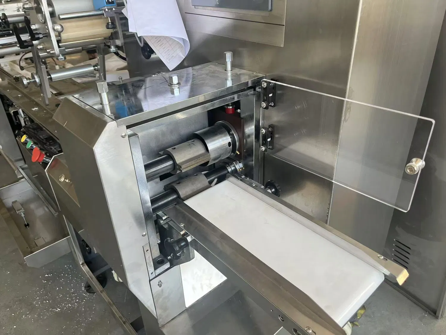 Máquina de Embalagem em Fluxo para Empilhamento de Biscoitos e Cookies pictures & photos