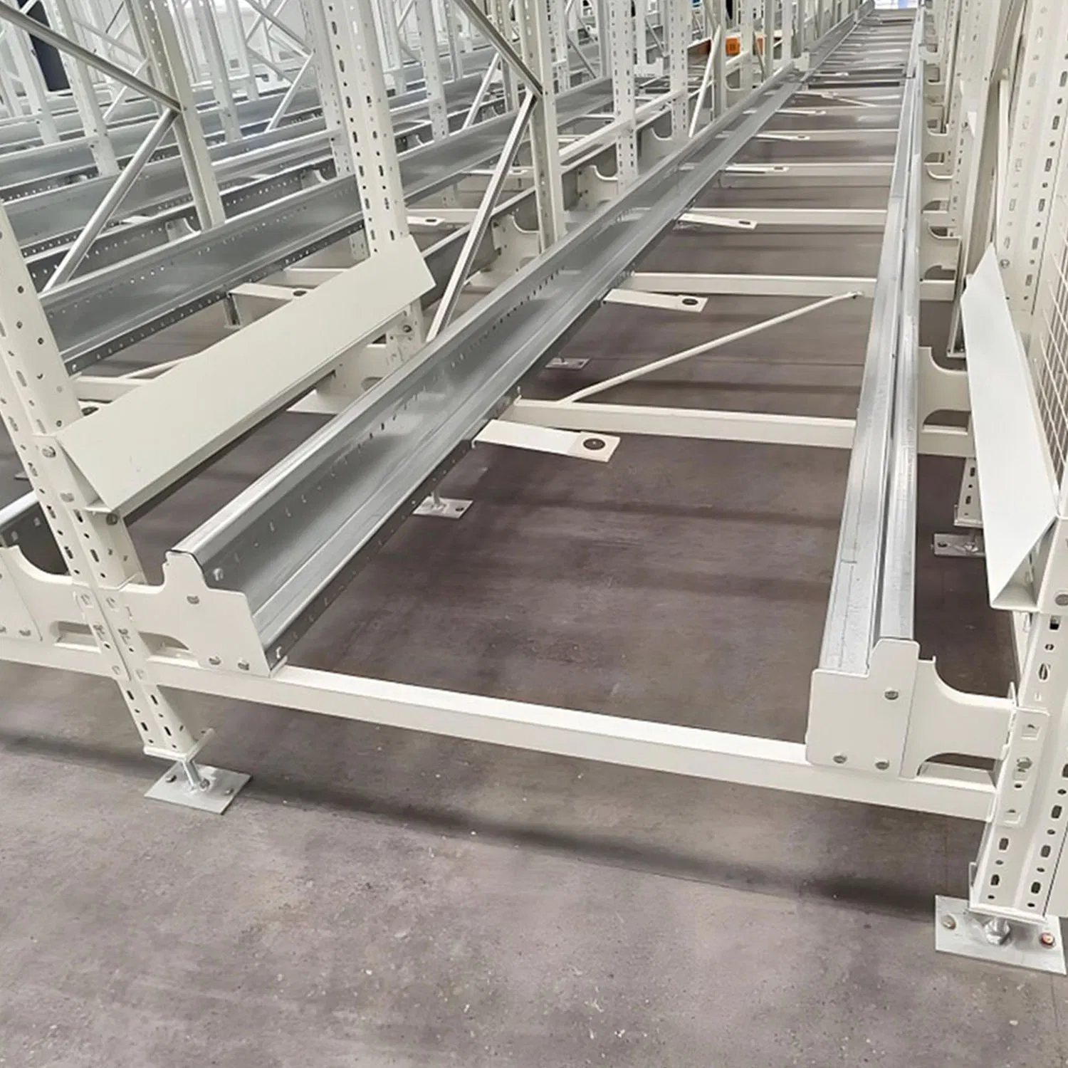 Rak Pallet Shuttle Otomatis Kustom pictures & photos