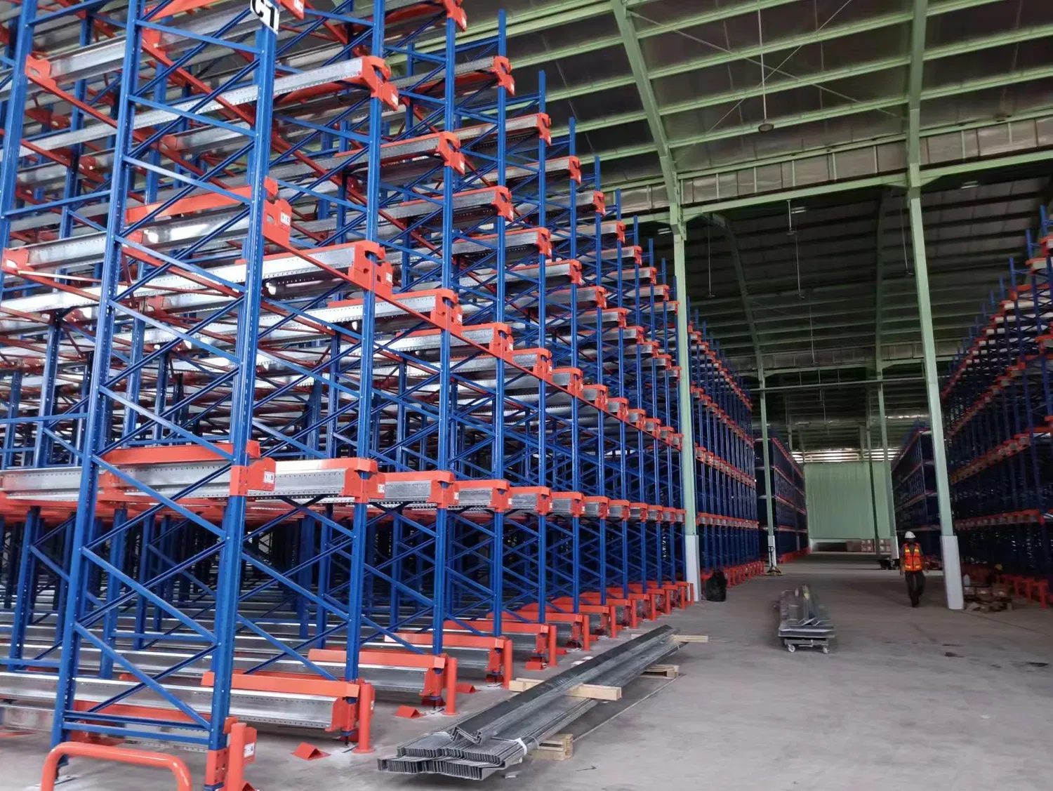 Hệ thống kệ lưu trữ tự động bằng xe đẩy pallet tùy chỉnh Hệ thống kệ pallet xe đẩy radio Hệ thống xe đẩy pallet bằng thép pictures & photos