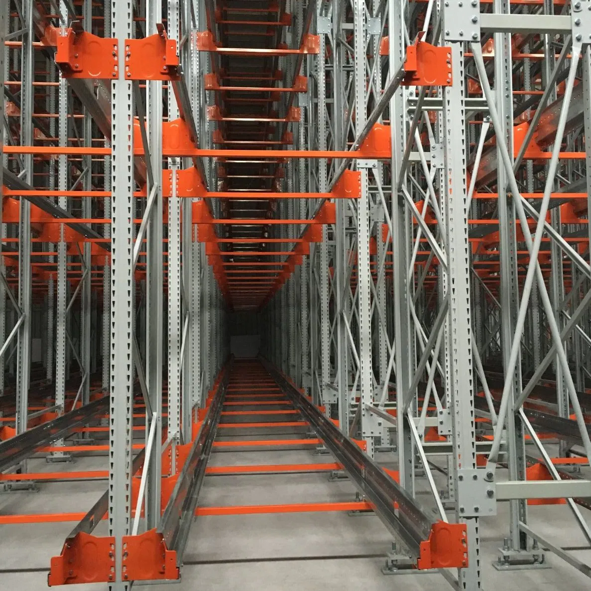 Hệ thống kệ chứa hàng tự động trong kho, kệ chứa hàng bằng pallet cho kho công nghiệp, hệ thống kệ chứa hàng bằng xe đẩy pictures & photos