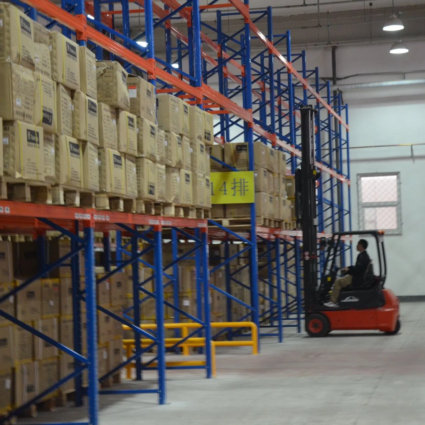 Hệ thống kệ pallet chọn lọc công nghiệp bằng kim loại, kệ lưu trữ trong kho, kệ pallet với các thanh thép, kệ lưu trữ trong kho được phủ bột pictures & photos