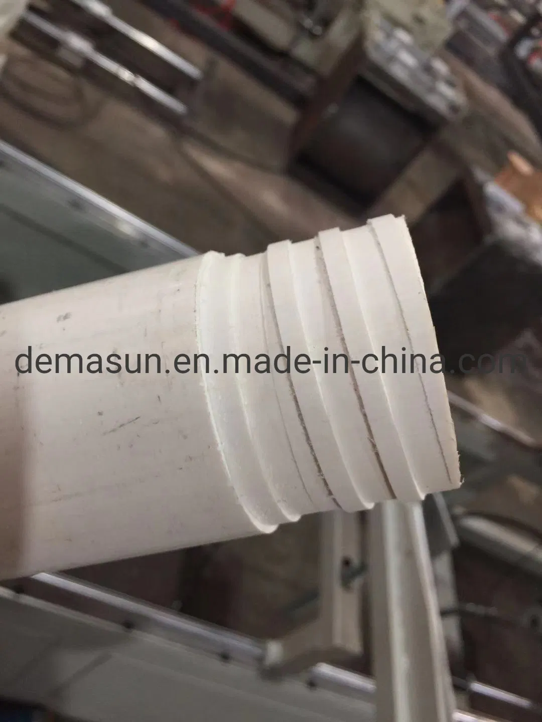 آلة خراطة أنابيب UPVC و PE و CPVC و PVC، آلة صنع الأنابيب، آلة خراطة البلاستيك، آلة أنابيب PVC، آلة خراطة الأنابيب، خط الأنابيب pictures & photos