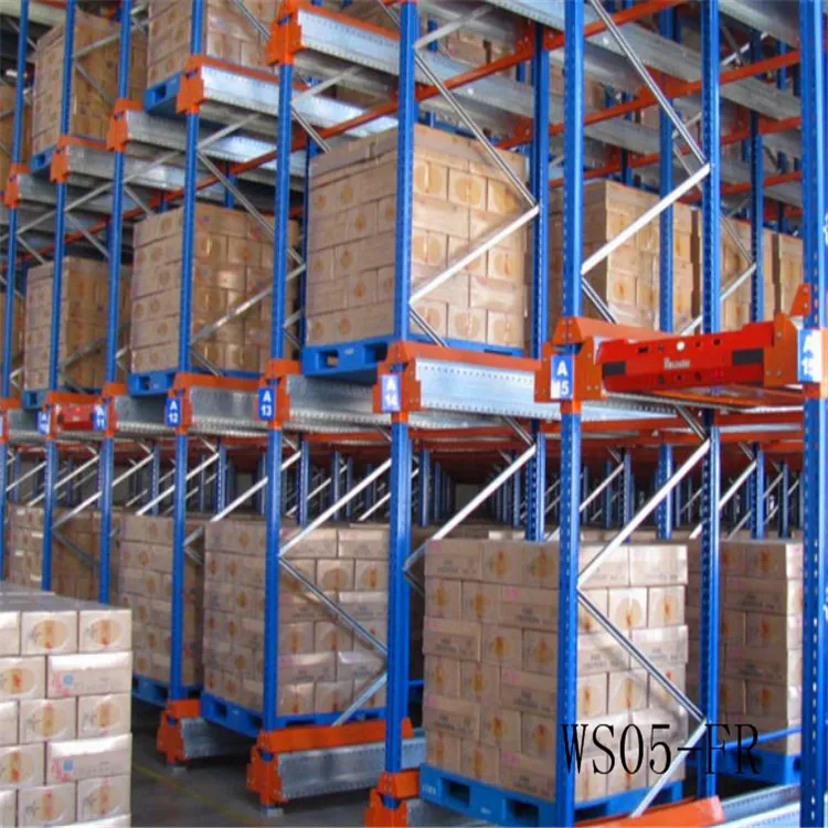 Rak Shuttle Otomatis Lifo Fifo Rak Bergerak Radio Shuttle 2000kg Robot Penanganan Kargo Kontrol Jarak Jauh Rak pictures & photos