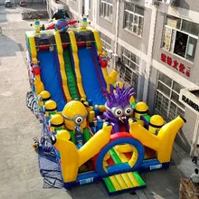 Kundenspezifische Minion Abenteuer Doppelbahn aufblasbare Rutsche für interaktiven Spaß