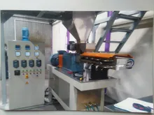 Macchina per il trattamento della verniciatura elettrostatica a polvere