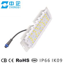 وحدة إضاءة خارجية LED 50W 60W نظام الطاقة الشمسية وحدة LED وحدة إضاءة الشارع وحدة إضاءة الفيضانات IP68 Ik08