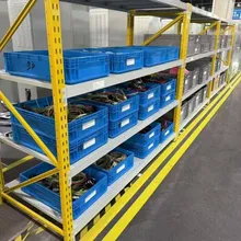 Rastrelliera di stoccaggio a media capacità industriale