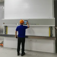 Sistema di stoccaggio a carosello verticale automatizzato a clip-on