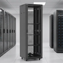 Rack di installazione flessibile per sala computer di rete