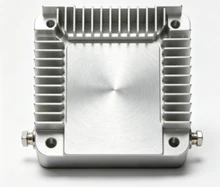 Radiateur pour pièce usinée CNC de précision – Neuf, personnalisé pour les performances