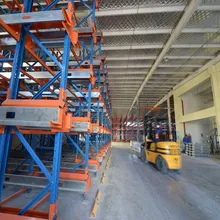 Estantes de Paletes com Transporte Automático para Armazenamento em Armazém Frigorífico