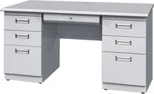 Mesa de computadora de metal acero. Mesa de computadora que puede colocar teclado y computadora