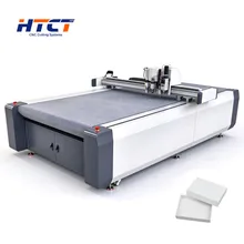 Hochgeschwindigkeits-CNC-Schneidemaschine mit oszillierendem Messer für Verpackungskartons mit Kameraausrichtungssystem