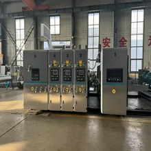 Macchina da stampa flexo multicolore completamente automatica con sistema di controllo a schermo tattile digitale