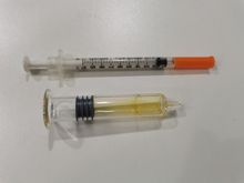 Macchina per siringhe pre-riempite auto-iniettabili computerizzate linea di assemblaggio per pre-riempimento delle siringhe