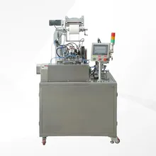 高速PLAメッシュピラミッドティーバッグロールタグ付け紐付けラベリング機械
