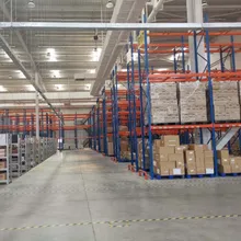 Schwerlast-Industrieregal angepasst 1000kg/2000kg Hochbelastbare Träger verstellbares selektives Palettenregal Lagerregal