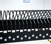 Rack di Sensori Intelligenti Avanzati per Operazioni di Stoccaggio Materiale di Produzione Senza Soluzioni di Continuità