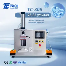 Máquina de embalaje de cápsulas de lavandería semiautomática compacta para pruebas de laboratorio