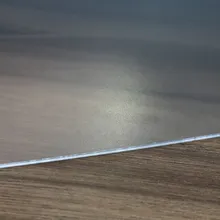 Feuille de PVC transparent coloré givré Matériau en PVC souple et rigide Bobine de PVC Modèle de vêtement utilisant une feuille de PVC