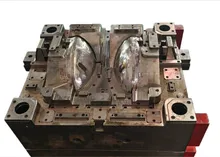 Involucri in plastica personalizzati per una produzione efficiente di stampi a iniezione
