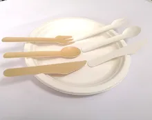 Kostenloses Umweltfreundliches Papier Recyclingfähiges Kompostierbares, Biologisch Abbaubares Geschirr