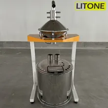 Macchina automatica per la setacciatura della polvere per linea di verniciatura a polvere con tramoggia per polvere Macchina automatica per la setacciatura della polvere per linea di verniciatura a polvere con tramoggia per polvere