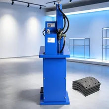 Macchina per bottoni a pressione automatica con rivetti idraulici per dadi automatici
