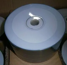 Inyección de tinta blanca en blanco para imprimir un CD-R
