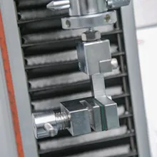 Umfassende Laborinstrumente für Zug- und Druckprüfungen