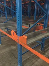 Estante de Armazenamento de Alta Densidade com Recursos de Shuttle e Elevador Automáticos