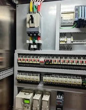 Veelzijdige industriële PLC-controller voor gestroomlijnde automatiseringsprocessen