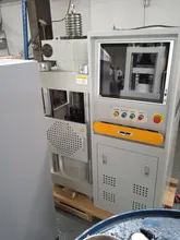 Computer-gestuurde compressietest machine voor nauwkeurige materiaaltesten