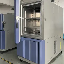 小型試料試験用ベンチタイプ温度湿度試験機