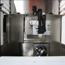 Máquina de Corte a Jato de Micro Laser de Precisão para Componentes Ópticos