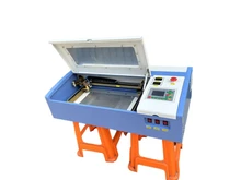 Macchina per incisione multi materiale portatile con sistema di controllo Ruida