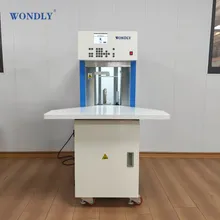 Machine d'insertion automatique d'étiquettes de notes