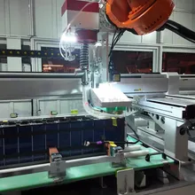 Fortschrittliche Robotik für eine optimale Effizienz bei der Montage von Batteriemodulen