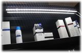 多機能LEDラミネートライトがジュエリーと時計の色彩を豊かにします。