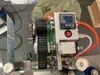 Volautomatische etiketteermachine voor ronde flessen, labelprinter-stickerprinter