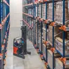 Sistema de estanterías automatizado, almacén con transelevador, estanterías de alta tecnología, transelevador de radio, estanterías para palets