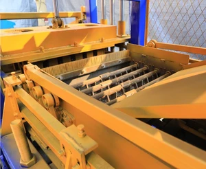 Qt4-15 Automatic Hollow Block Making Machine Colorful Paving Machine Curbstone Making Machine