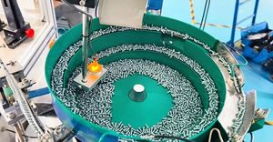 Visual Inspection Machine/ Inner Triangular Screw Visual Screening Machine/ High Speed