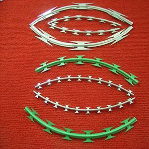 11 Strip Razor Barbed Wire Mesh Machine