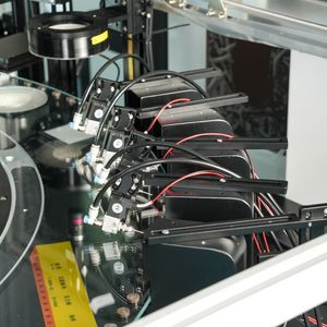 Visual Defect Detection System with Robotic Arm Material Loading Capability - Automatic Sorting Machine
