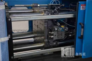 Plastic Handle and Cap Making Machine / Injection Molding Machine