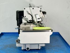 4 Thread Computer Full Automatic Overlock Sewing Machine Optional Thread Suction Device